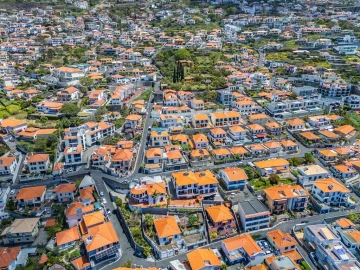 Moradia T4 para Venda em Funchal (Santa Maria Maior)