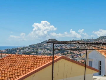 Moradia T4 para Venda em Funchal (Santa Maria Maior)