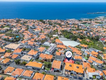Moradia T4 para Venda em Funchal (Santa Maria Maior)