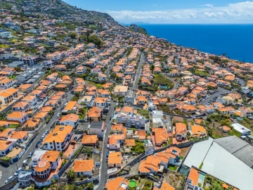 Moradia T4 para Venda em Funchal (Santa Maria Maior)