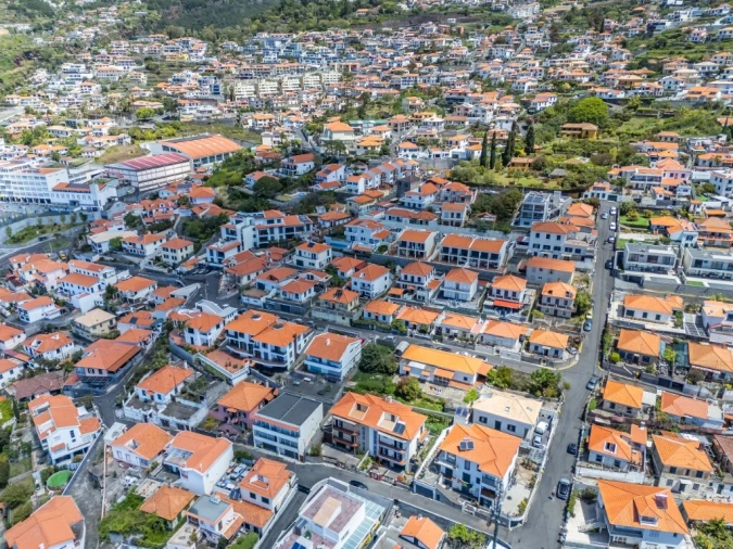Moradia T4 para Venda em Funchal (Santa Maria Maior) Foto 81