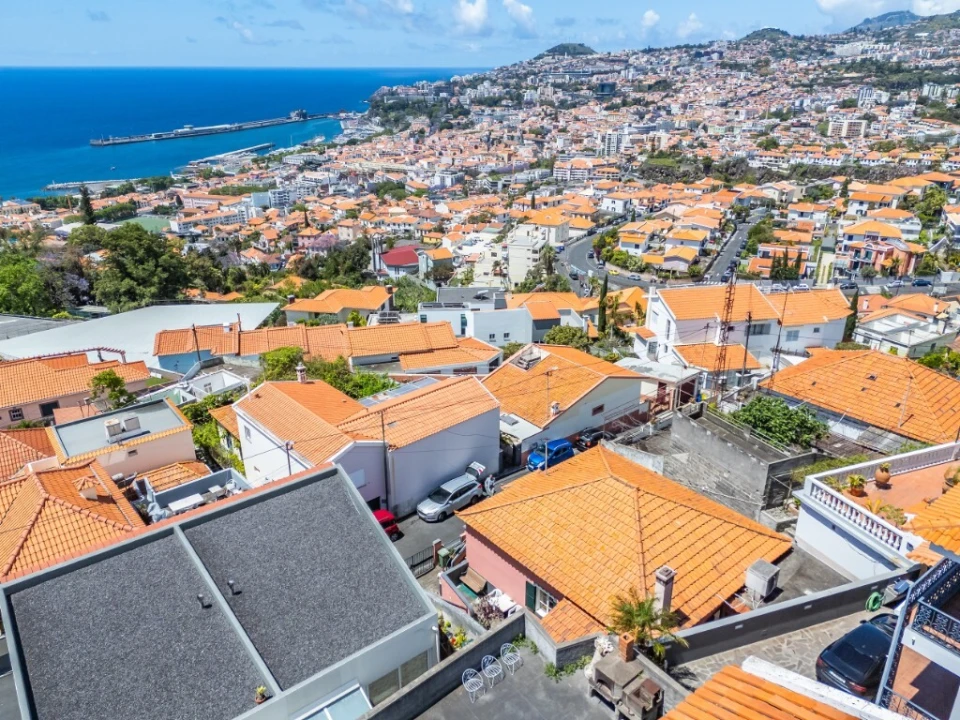 Moradia T4 para Venda em Funchal (Santa Maria Maior) Foto 72