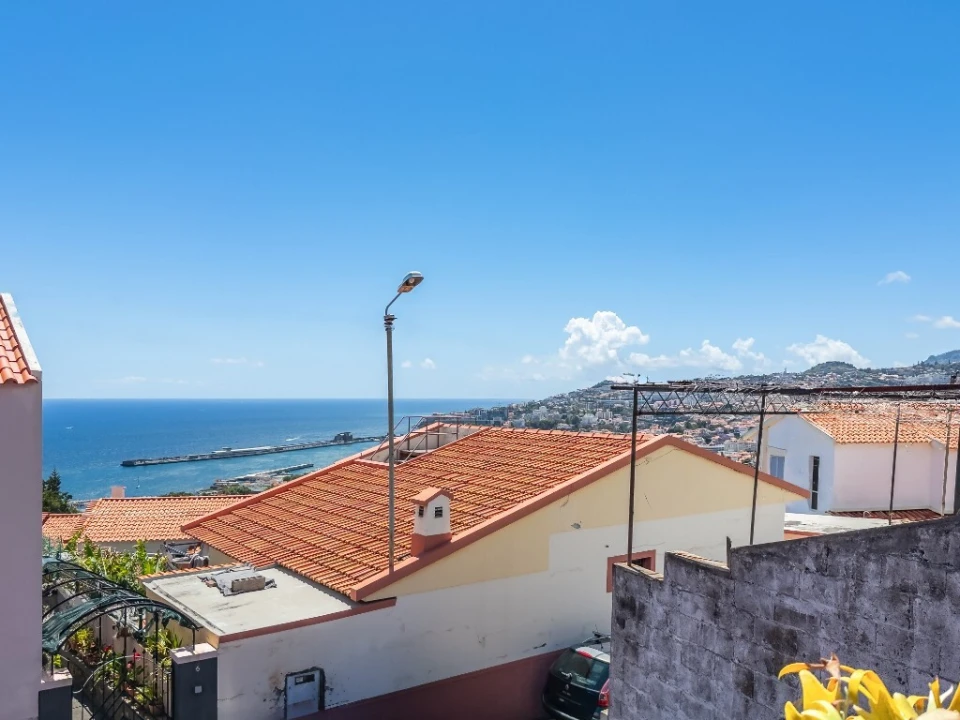 Moradia T4 para Venda em Funchal (Santa Maria Maior) Foto 45