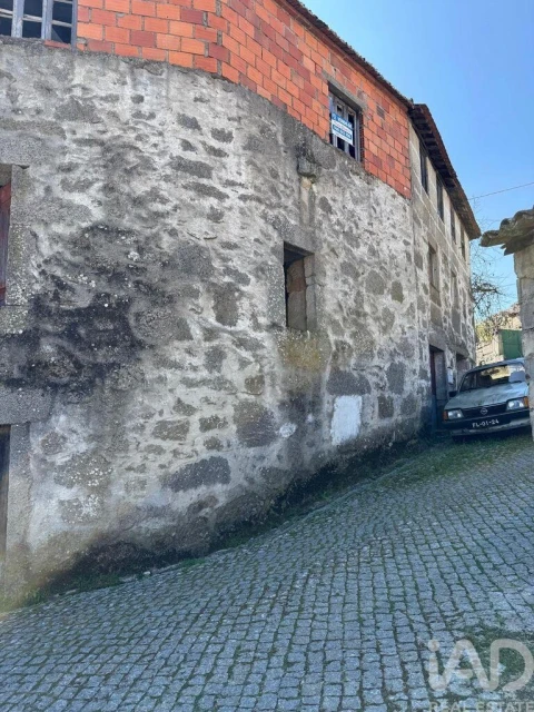 Moradia para Venda em Sendim