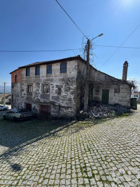 Moradia para Venda em Sendim