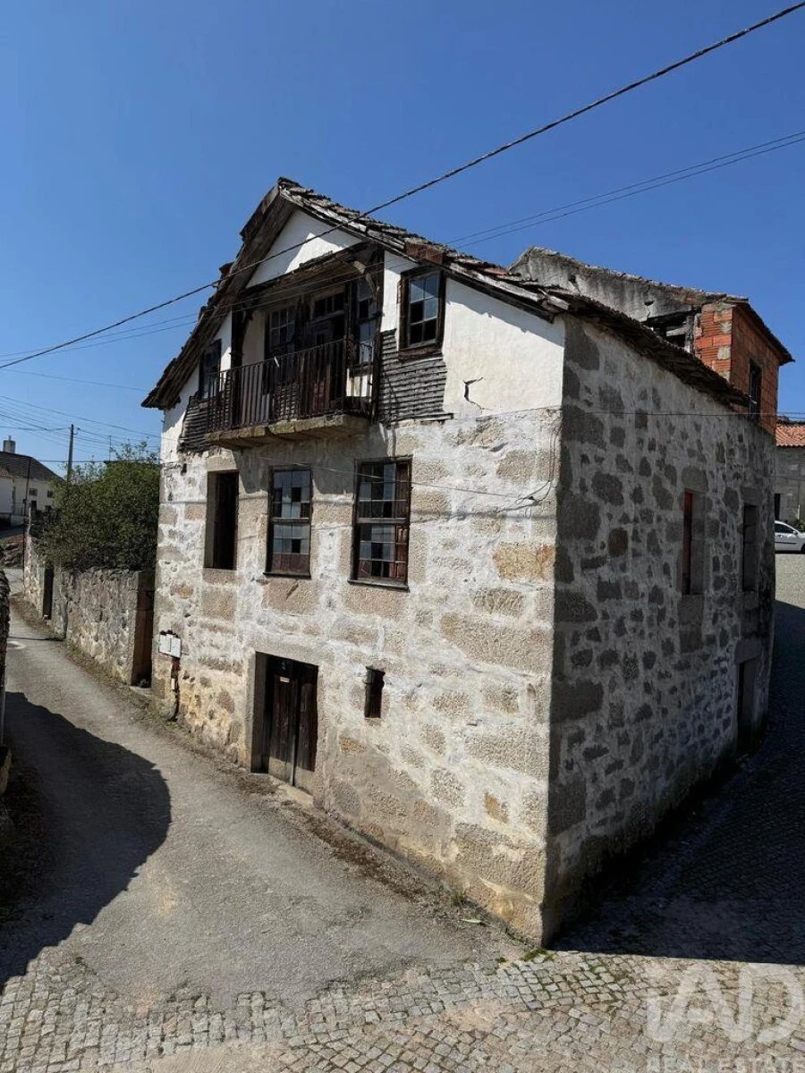 Moradia para Venda em Sendim