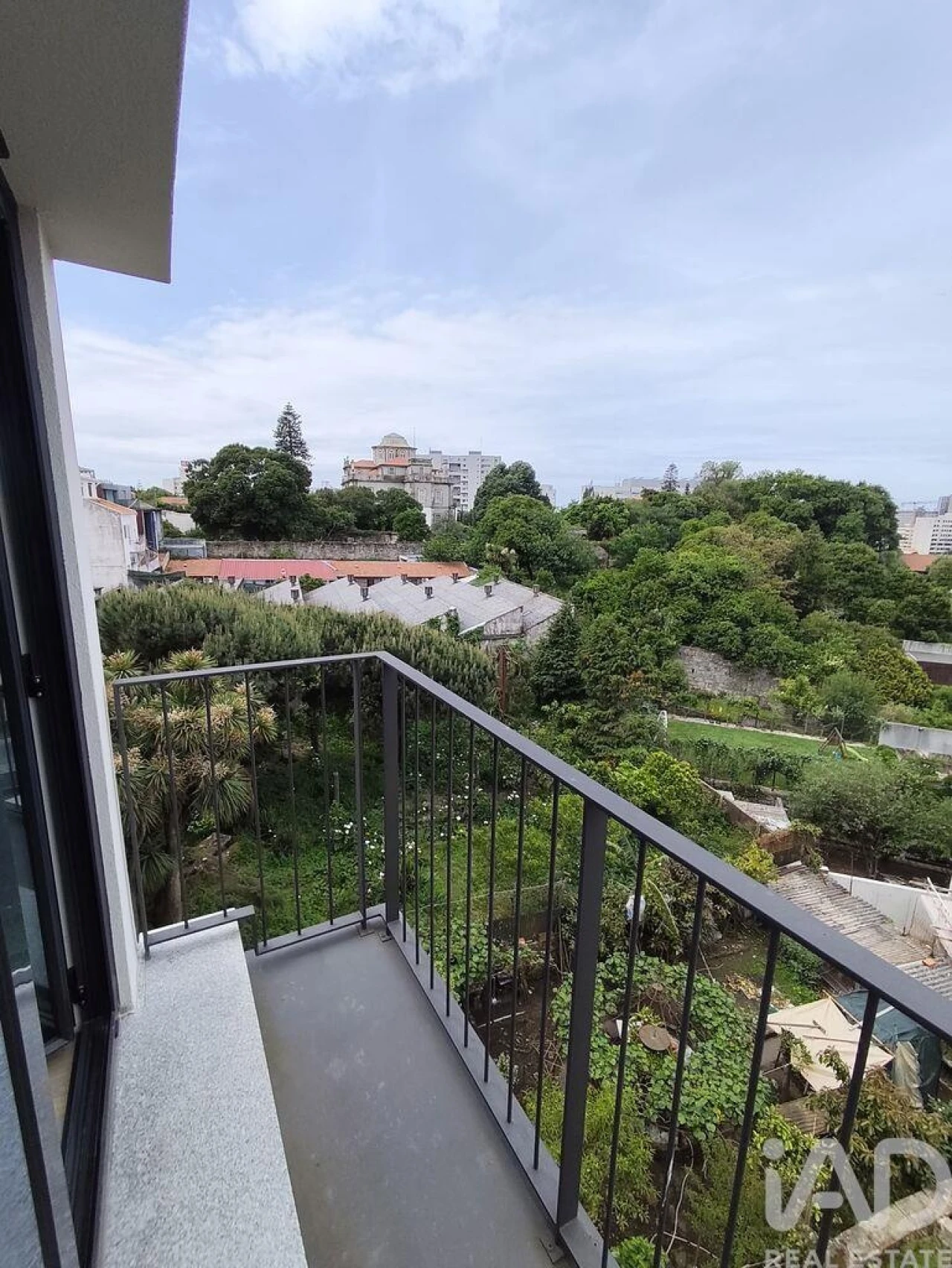 Apartamento T2 para Venda em Lordelo do Ouro e Massarelos Foto 2