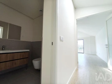 Apartamento T2 para Venda em Lordelo do Ouro e Massarelos