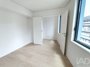 Apartamento T2 para Venda em Lordelo do Ouro e Massarelos