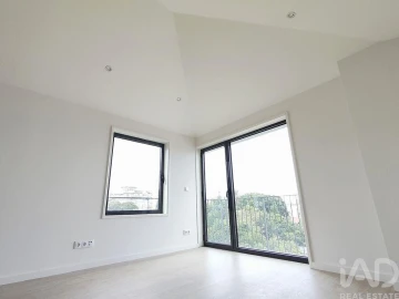 Apartamento T2 para Venda em Lordelo do Ouro e Massarelos