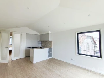 Apartamento T2 para Venda em Lordelo do Ouro e Massarelos