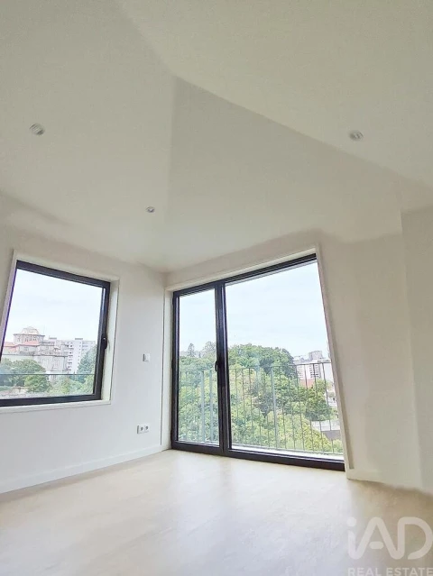 Apartamento T2 para Venda em Lordelo do Ouro e Massarelos