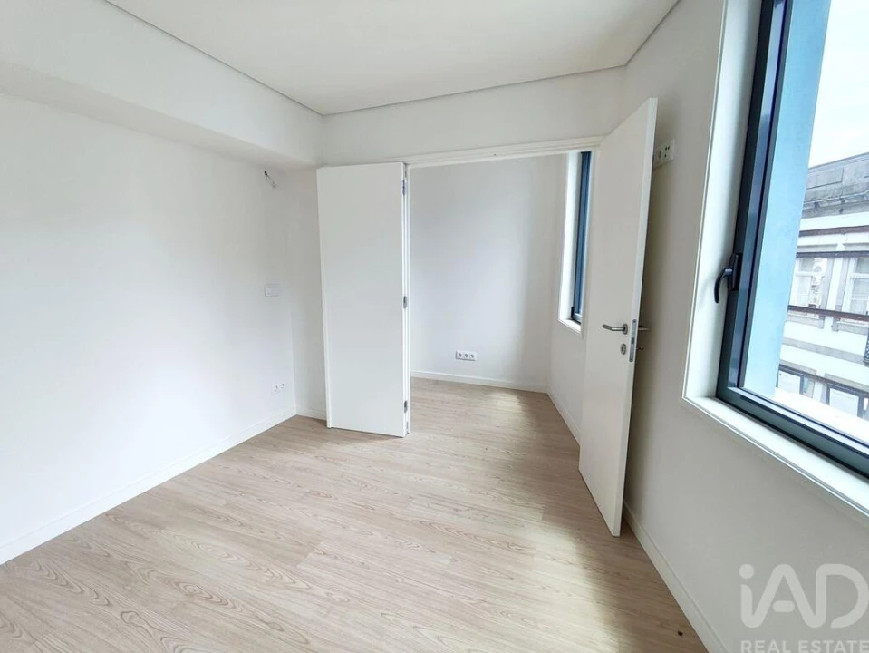 Apartamento T2 para Venda em Lordelo do Ouro e Massarelos Foto 19