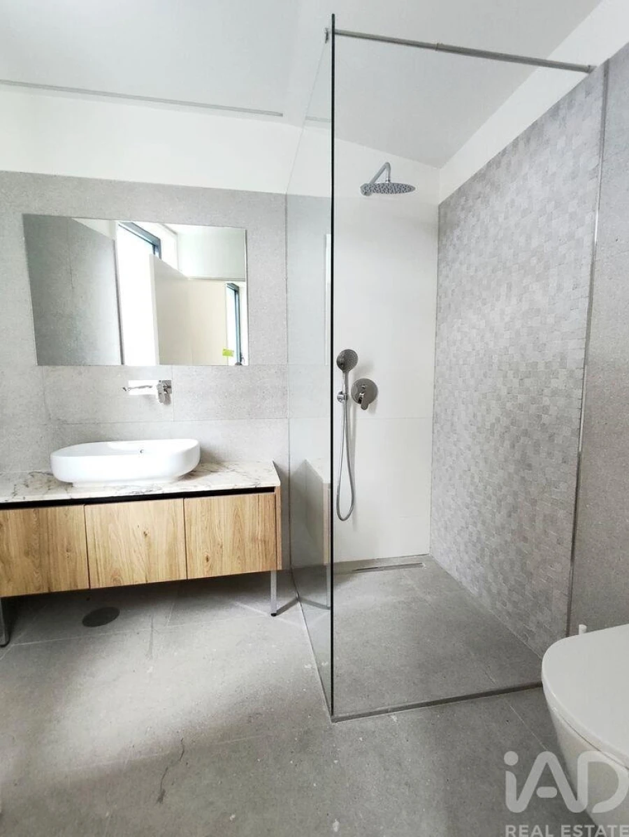 Apartamento T2 para Venda em Lordelo do Ouro e Massarelos Foto 23