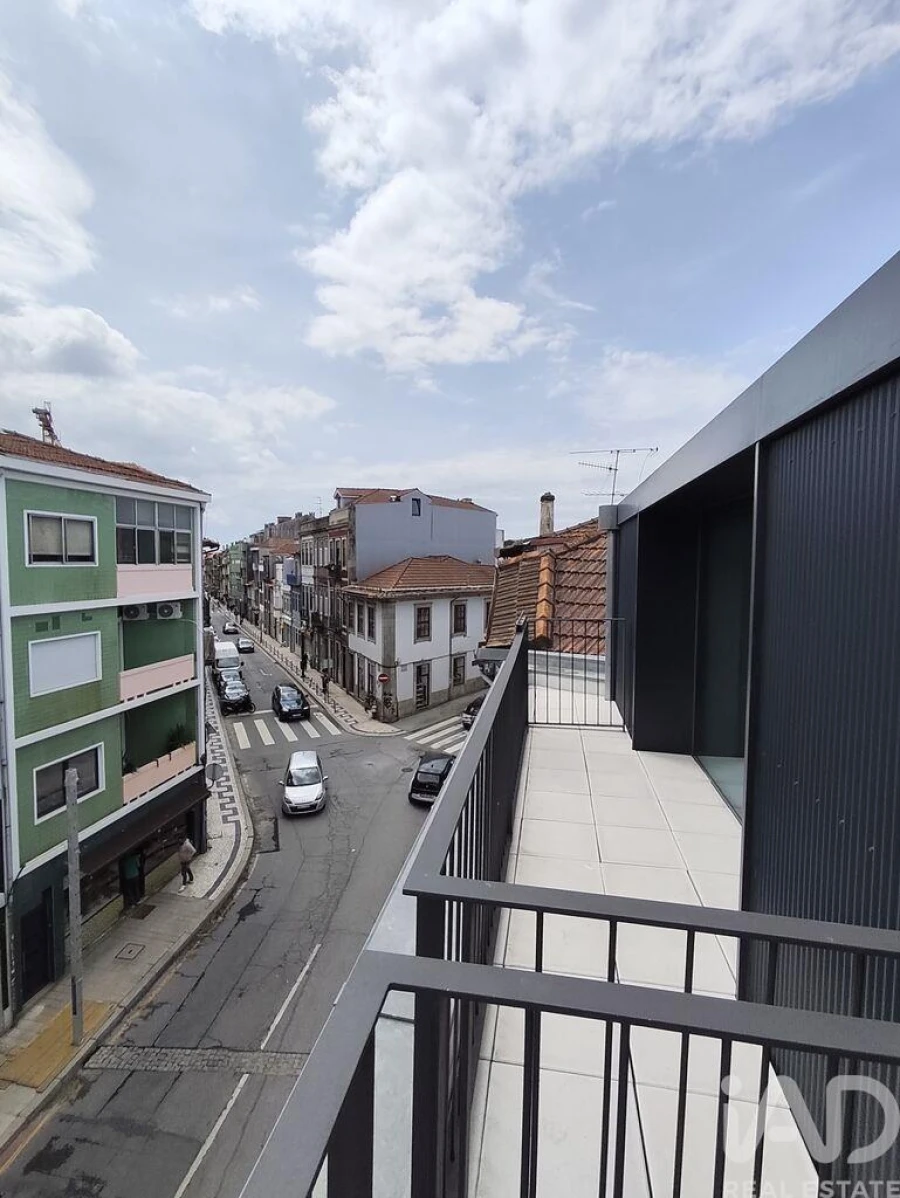 Apartamento T2 para Venda em Lordelo do Ouro e Massarelos Foto 25