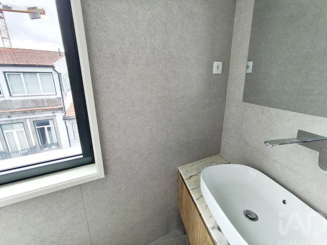 Apartamento T2 para Venda em Lordelo do Ouro e Massarelos Foto 22