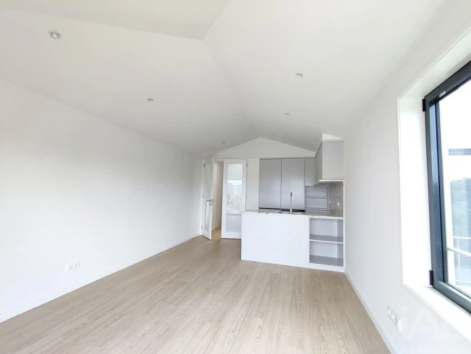 Apartamento T2 para Venda em Lordelo do Ouro e Massarelos Foto 4