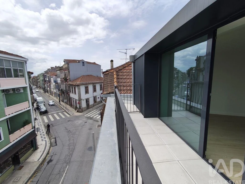 Apartamento T2 para Venda em Lordelo do Ouro e Massarelos Foto 26