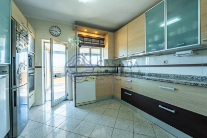 Apartamento T3 para Venda em Santa Marinha e São Pedro da Afurada