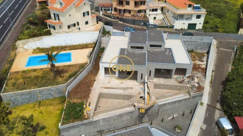 Moradia T3 para Venda em Estreito da Calheta