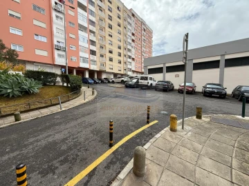 Apartamento T1 para Venda em Cacém e São Marcos