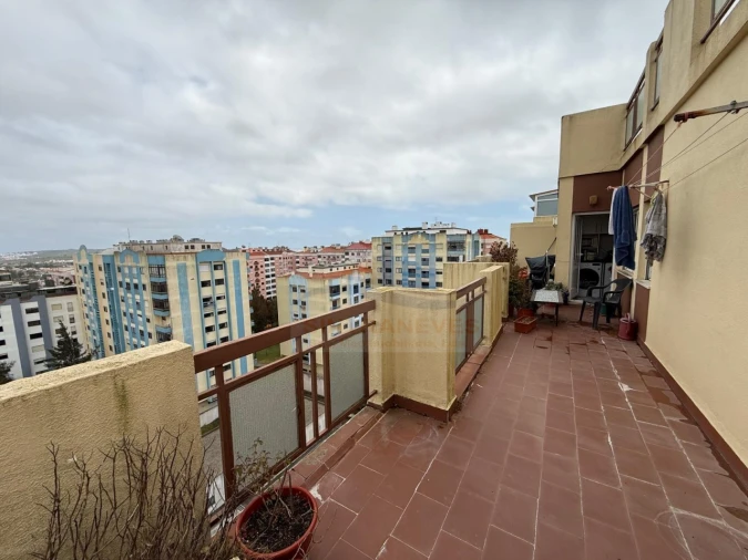 Apartamento T1 para Venda em Cacém e São Marcos Foto 12