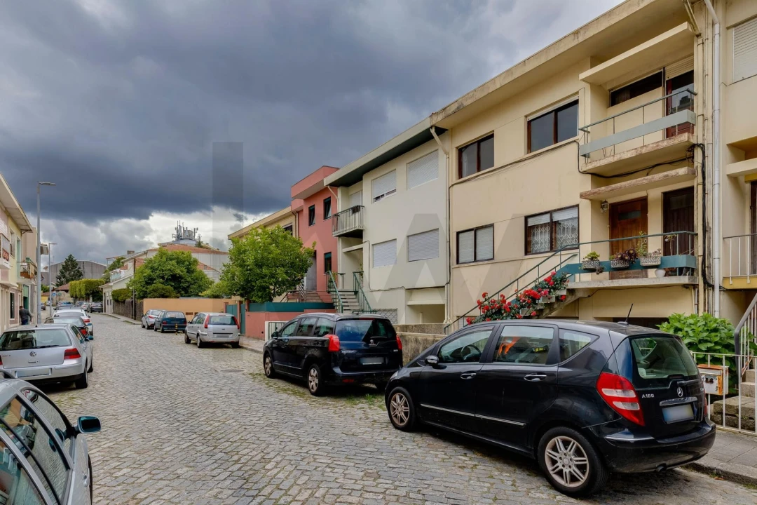 Apartamento T3 para Venda em Ramalde Foto 2
