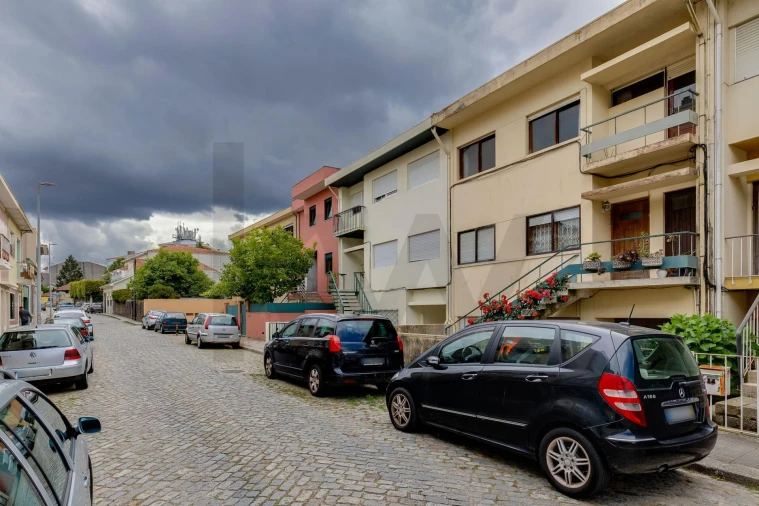 Apartamento T3 para Venda em Ramalde Foto 2