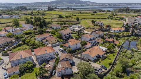 Moradia T4 para Venda em Subportela, Deocriste e Portela Susã