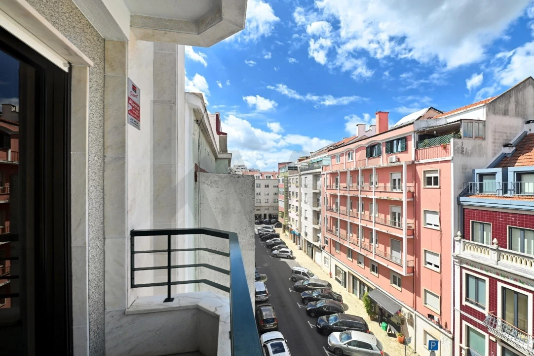 Apartamento T3 para Arrendamento em Campo de Ourique Foto 3