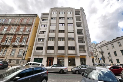 Apartamento T3 para Arrendamento em Campo de Ourique