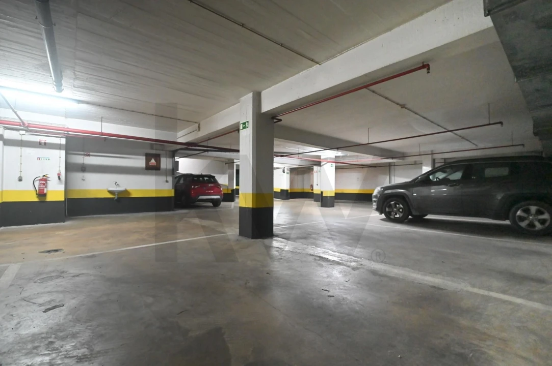 Apartamento T3 para Arrendamento em Campo de Ourique Foto 23