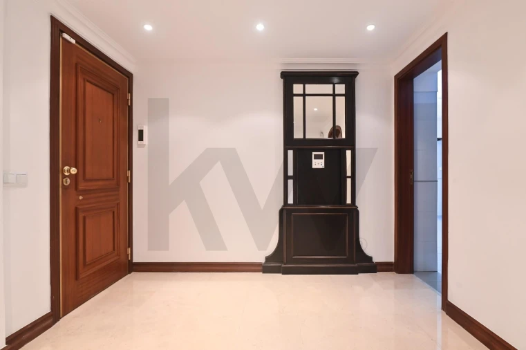 Apartamento T3 para Arrendamento em Campo de Ourique Foto 4