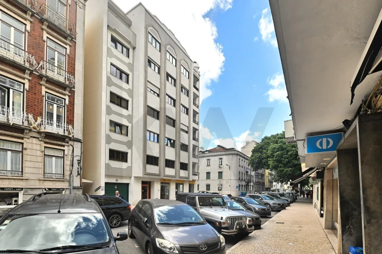 Apartamento T3 para Arrendamento em Campo de Ourique Foto 25