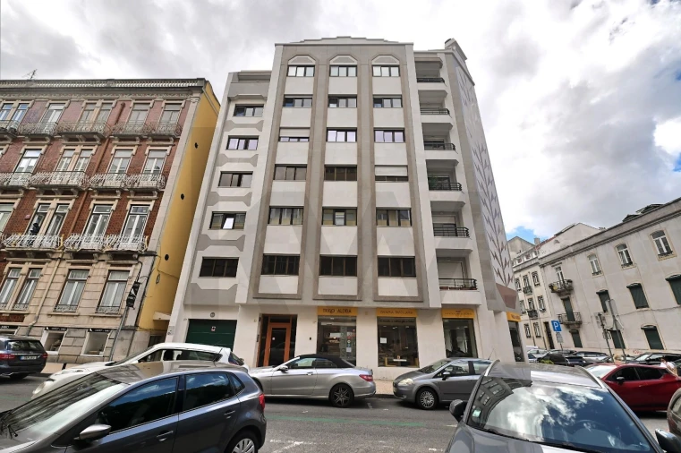 Apartamento T3 para Arrendamento em Campo de Ourique Foto 26