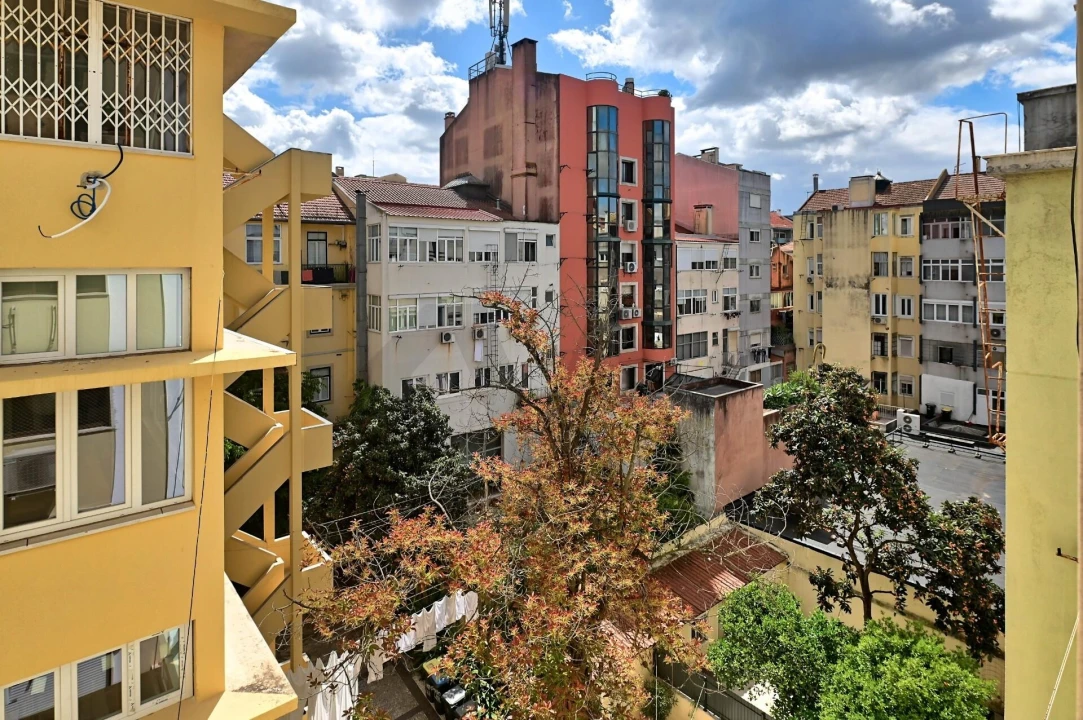 Apartamento T3 para Arrendamento em Campo de Ourique Foto 18