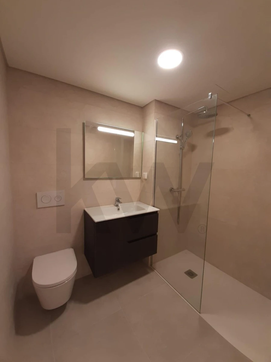 Apartamento T1 para Venda em Esgueira Foto 10