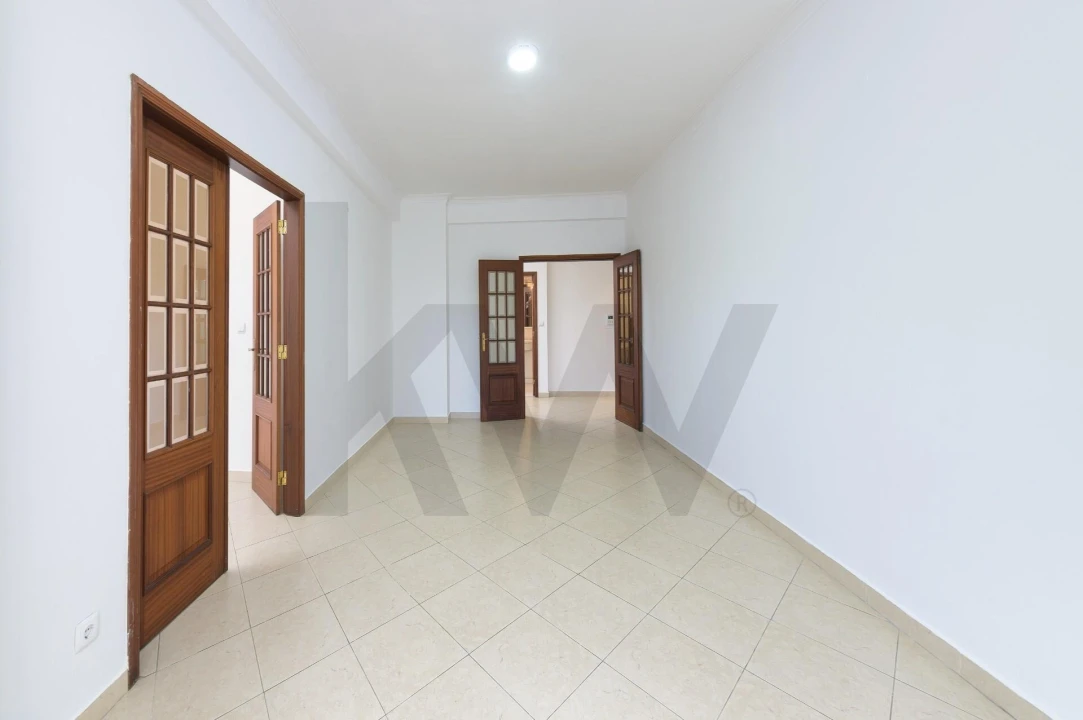 Apartamento T3 para Arrendamento em Almada, Cova da Piedade, Pragal e Cacilhas Foto 4
