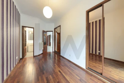 Apartamento T3 para Arrendamento em Almada, Cova da Piedade, Pragal e Cacilhas