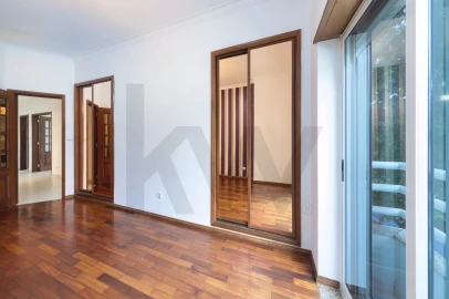 Apartamento T3 para Arrendamento em Almada, Cova da Piedade, Pragal e Cacilhas