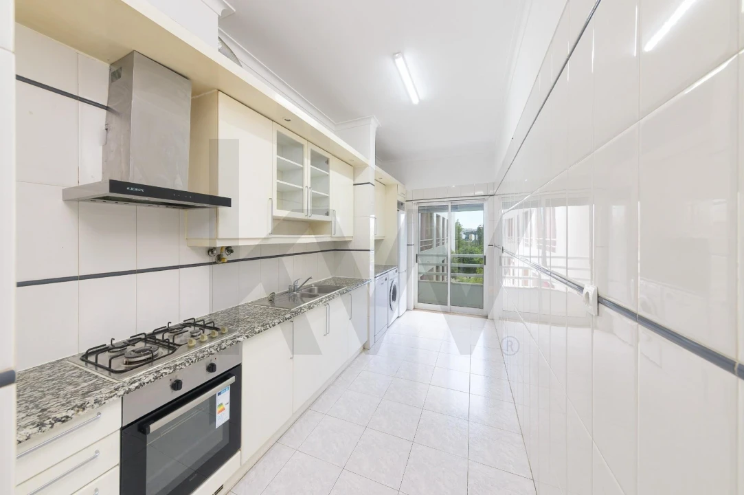 Apartamento T3 para Arrendamento em Almada, Cova da Piedade, Pragal e Cacilhas Foto 5
