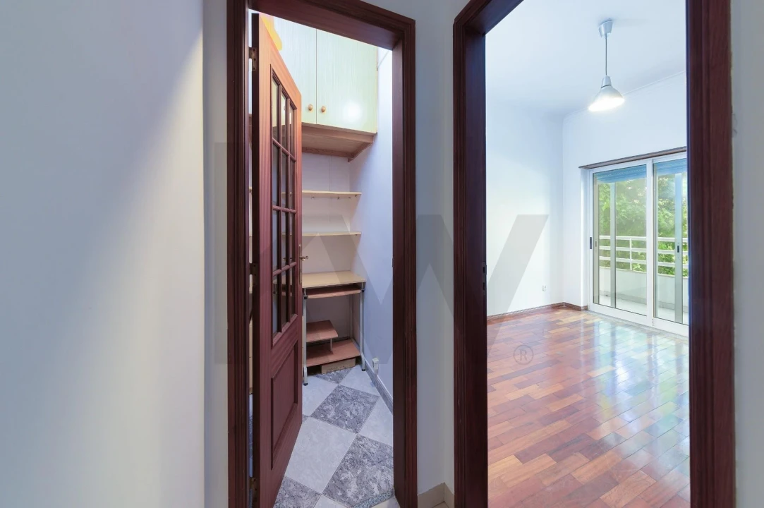 Apartamento T3 para Arrendamento em Almada, Cova da Piedade, Pragal e Cacilhas Foto 12