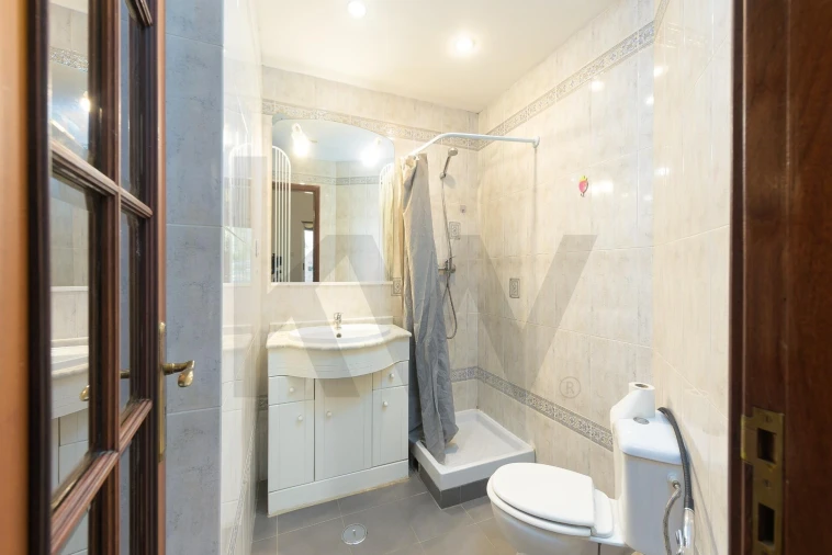 Apartamento T3 para Arrendamento em Almada, Cova da Piedade, Pragal e Cacilhas Foto 15