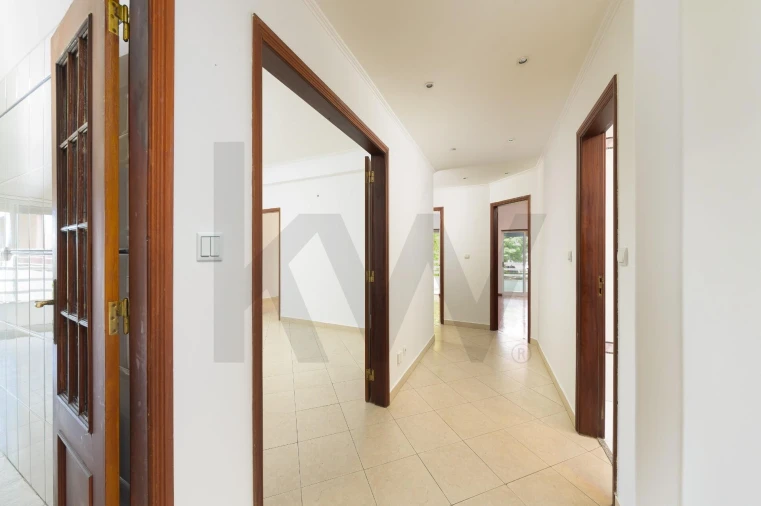 Apartamento T3 para Arrendamento em Almada, Cova da Piedade, Pragal e Cacilhas Foto 3