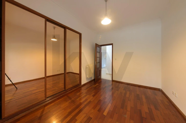 Apartamento T3 para Arrendamento em Almada, Cova da Piedade, Pragal e Cacilhas Foto 11