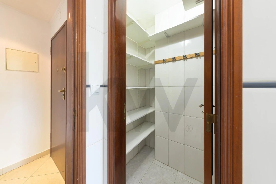 Apartamento T3 para Arrendamento em Almada, Cova da Piedade, Pragal e Cacilhas Foto 7