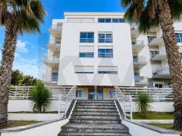 Apartamento T3 para Venda em Oeiras e São Julião da Barra, Paço de Arcos e Caxias