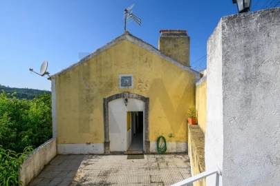 Moradia T4 para Venda em Santa Maria, São Pedro e Matacães