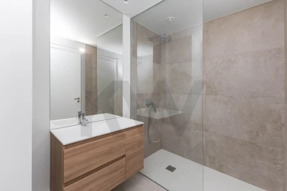 Apartamento T1 para Venda em Santa Marinha e São Pedro da Afurada