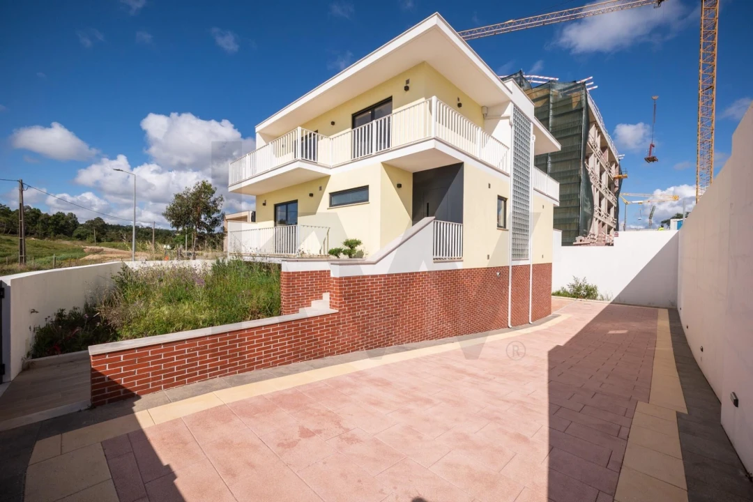 Moradia T4 para Venda em Buarcos Foto 1
